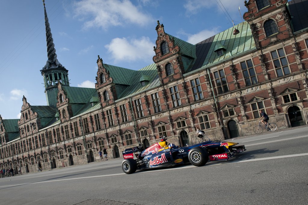 David Coulthard kørte i 2012 gennem det indre København, i en Red Bull Formel 1-racer
(Foto: Jokum Tord Larsen / jokumtordlarsen.com)